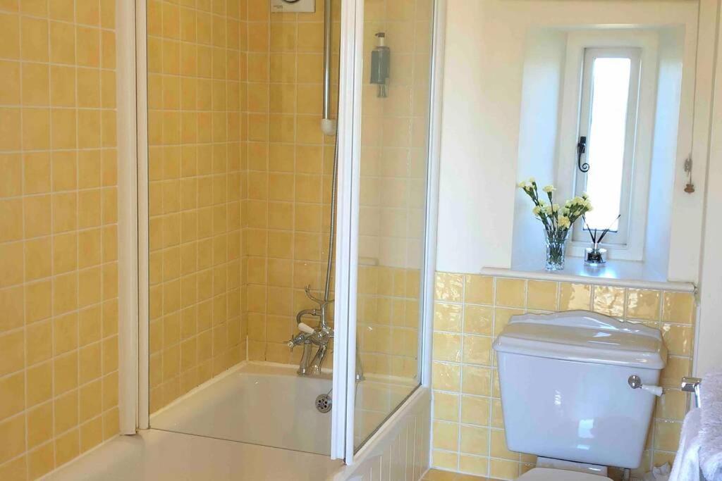 הוילה Kemble Secluded Romantic Cotswolds Barn - Sleeps 2 To 4 - Near Cirencester - Dog Friendly מראה חיצוני תמונה